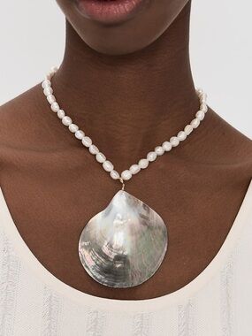 Freshwater Pearl and Shell Necklace NWOT
